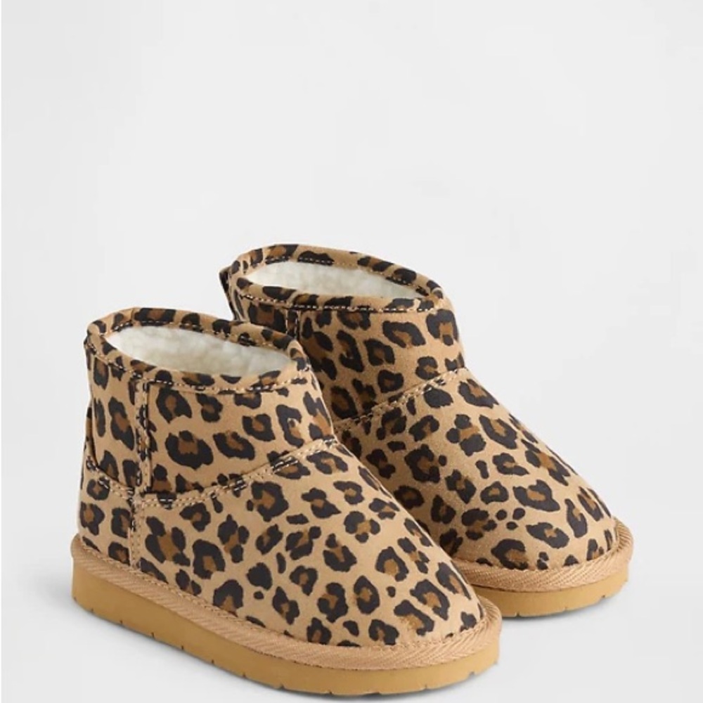Gap Toddler Vegan Suede Sherpa-Lined Boots